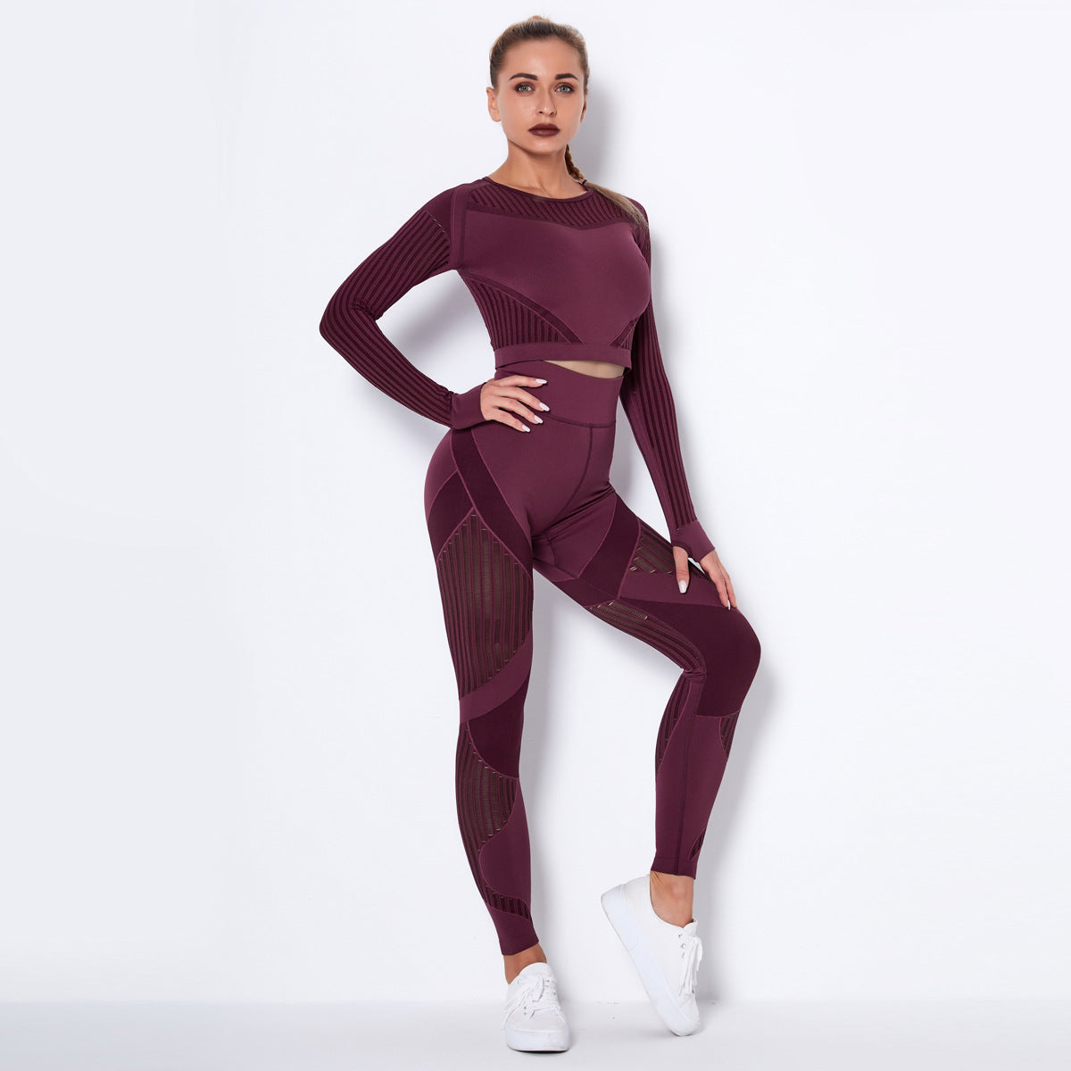 Women’s seamless long-sleeve gym and yoga activewear set