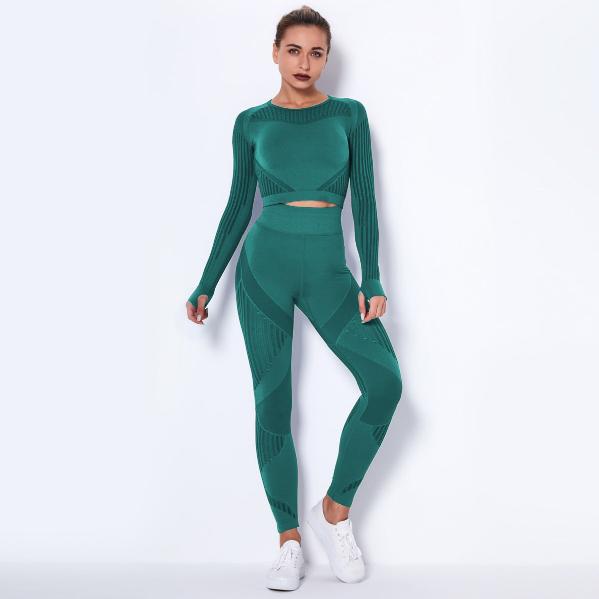 Women’s seamless long-sleeve gym and yoga activewear set