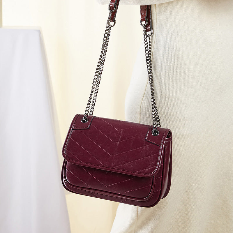 Structured chain shoulder bag