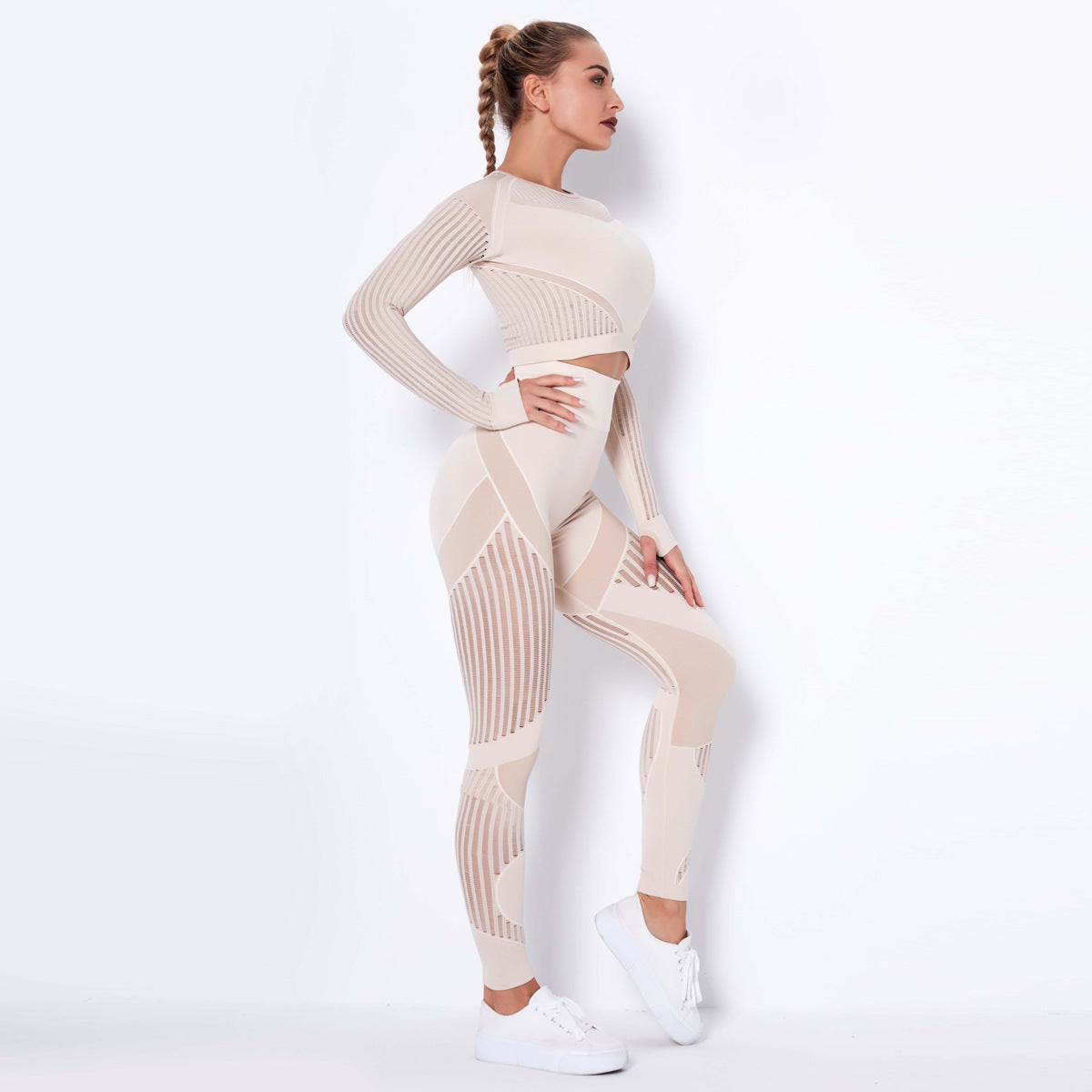 Women’s seamless long-sleeve gym and yoga activewear set